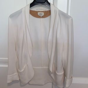 Aritzia Wilfred blazer in white! Great condition size 4!